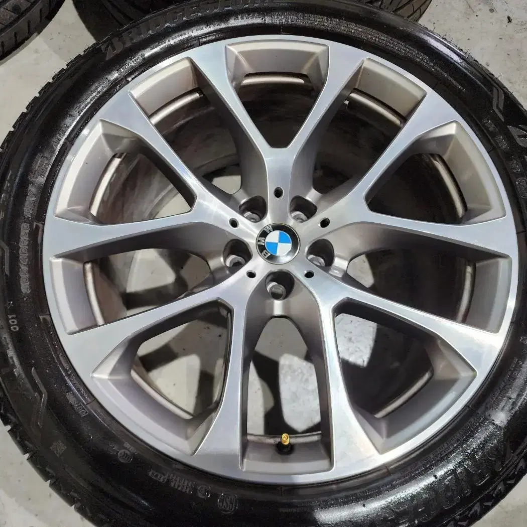 (판매) bmw x5,x6 738정품 20인치 휠타이어 판매합니다