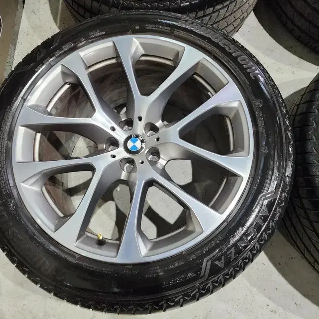 (판매) bmw x5,x6 738정품 20인치 휠타이어 판매합니다