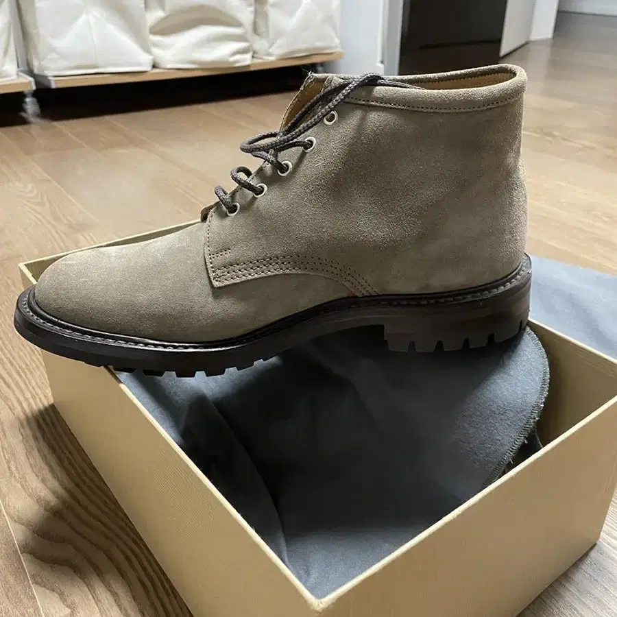 새제품)마가렛호웰 트리커즈 처커부츠 trickers uk8.5사이즈