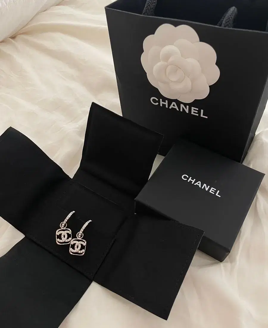 Chanel earrings (one-time wear, genuine)