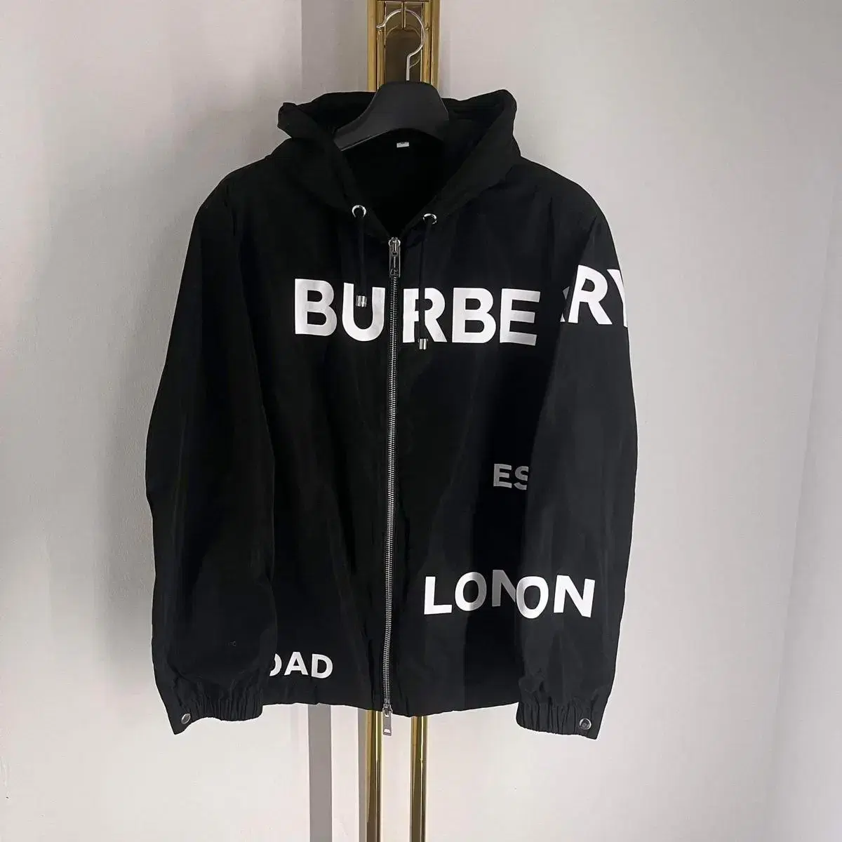 [54size] Burberry Horseferry Windbreaker