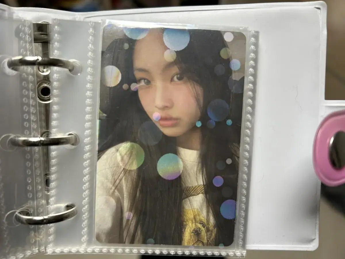 New Jeans Hyein, haerin photocard sells.