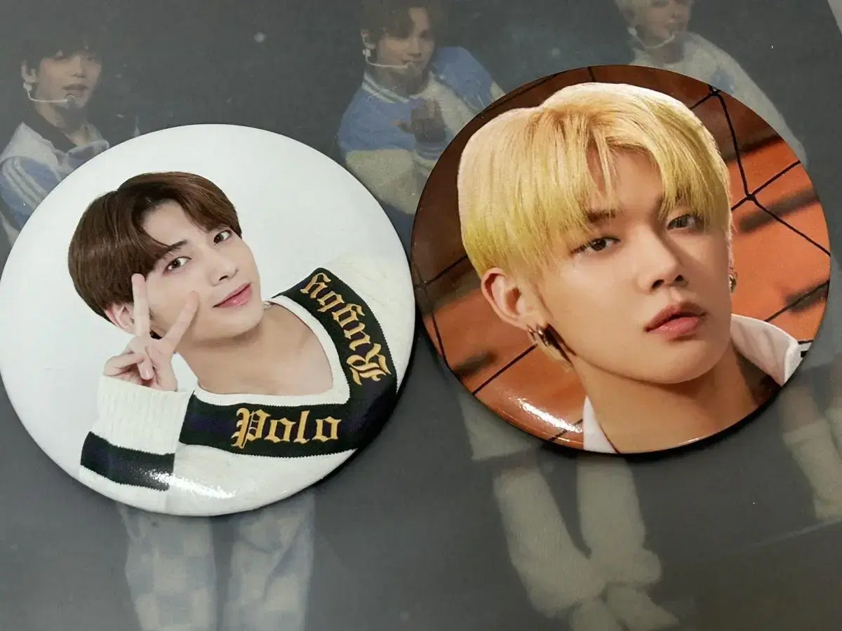 Tomorrow X Together txt drama Yeonjun, Shabatu taehyun badges