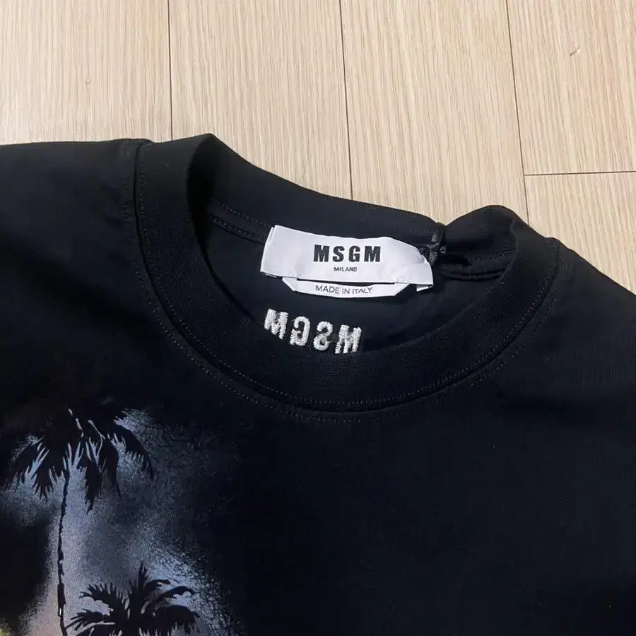 M 포장째 새상품 MSGM 정가35만 크롭티 반팔티 반팔 티셔츠