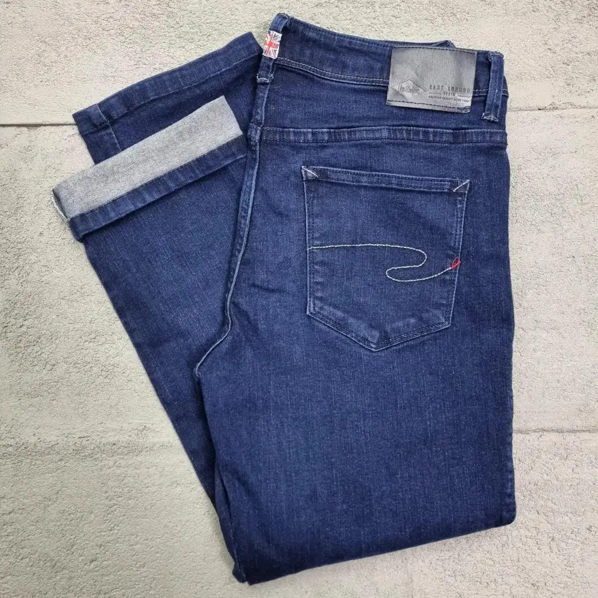 [31] Lee Cooper Slim Straight Fit Denim Pants