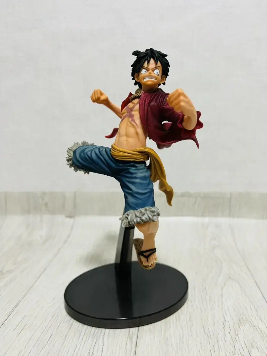 ONEPIECE BWFC Formation King Luffy Figures