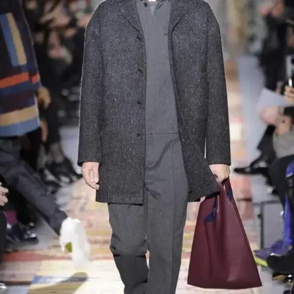 발렌티노 14fw 세미오버 코트