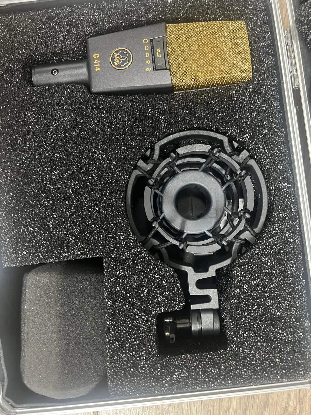 AKG C414 XL2 마이크 풀박스 팝니다