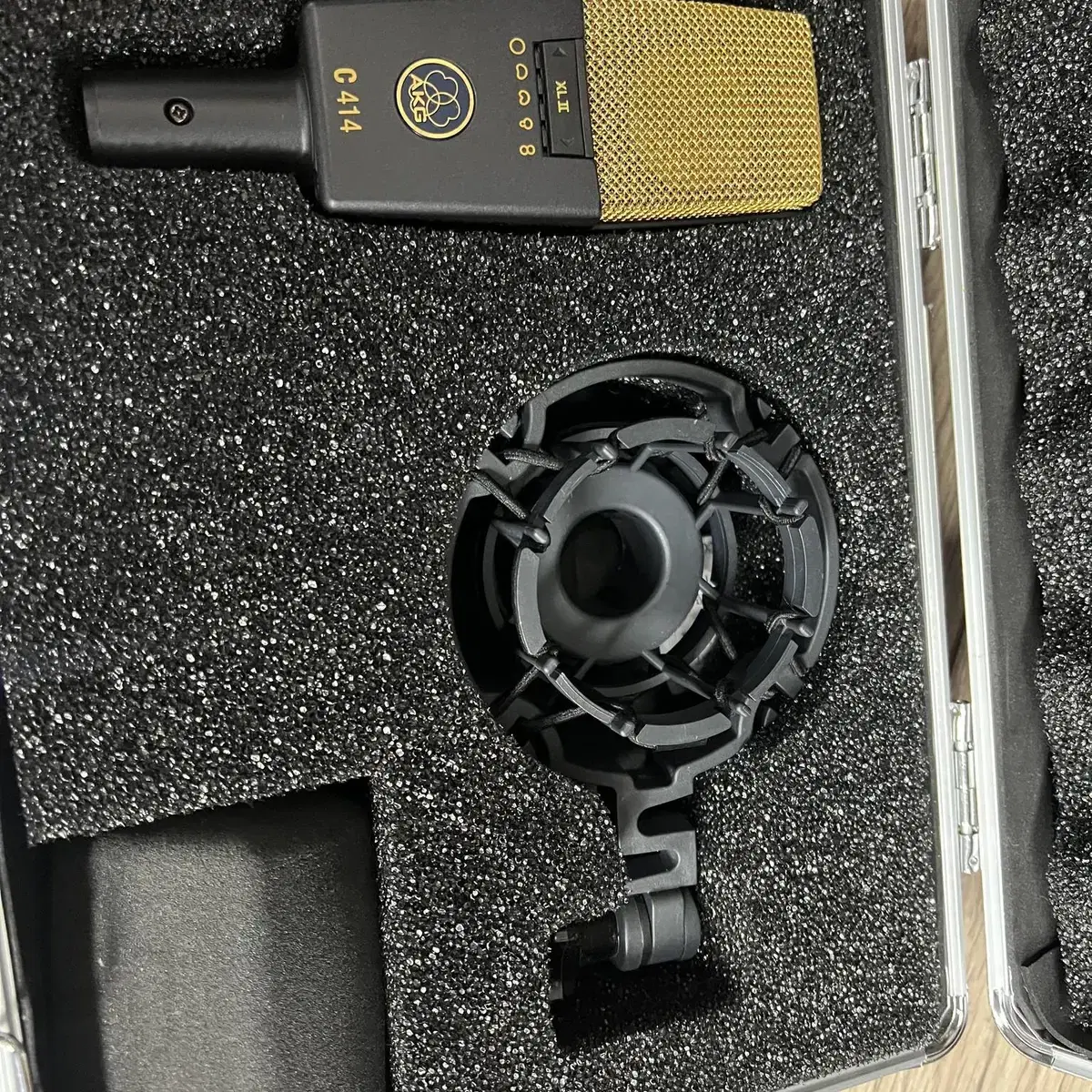 AKG C414 XL2 마이크 풀박스 팝니다