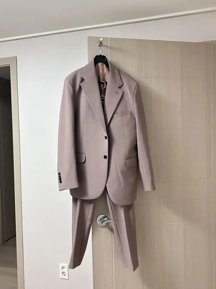 Men's suit set Encanto almost new