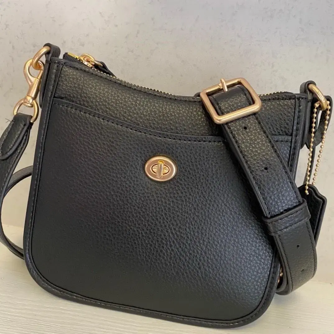 Coach 코치 숄더백 턴록 블랙 레이디스 CC390 B4BK 여성 데일