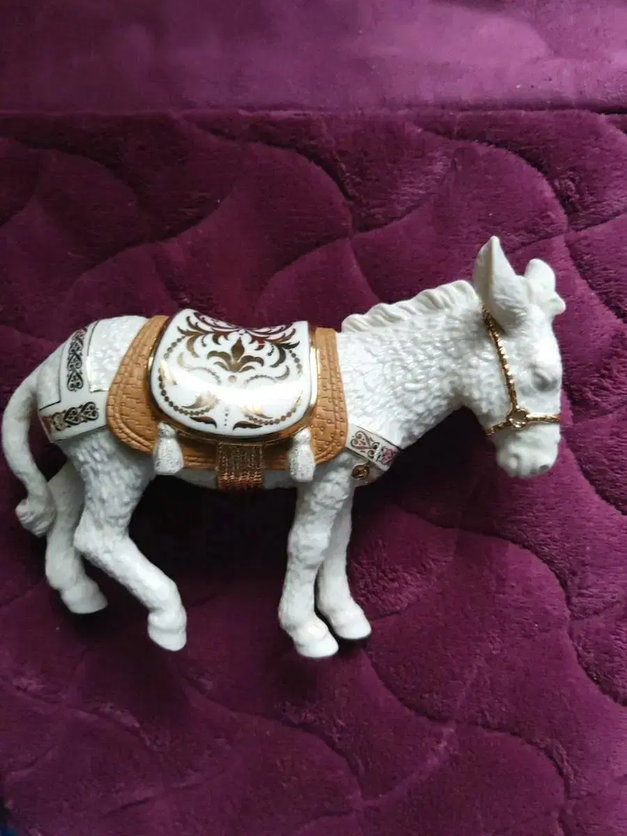 LENOX Donkey