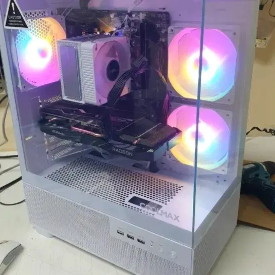 배그 프래임3배 라이젠 7500F 그래픽 RX 7600 8G 컴퓨터