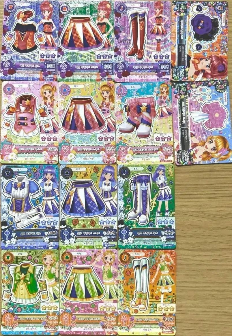 I.M. Star Aikatsu kard haneul Sells Akari School Look Sets