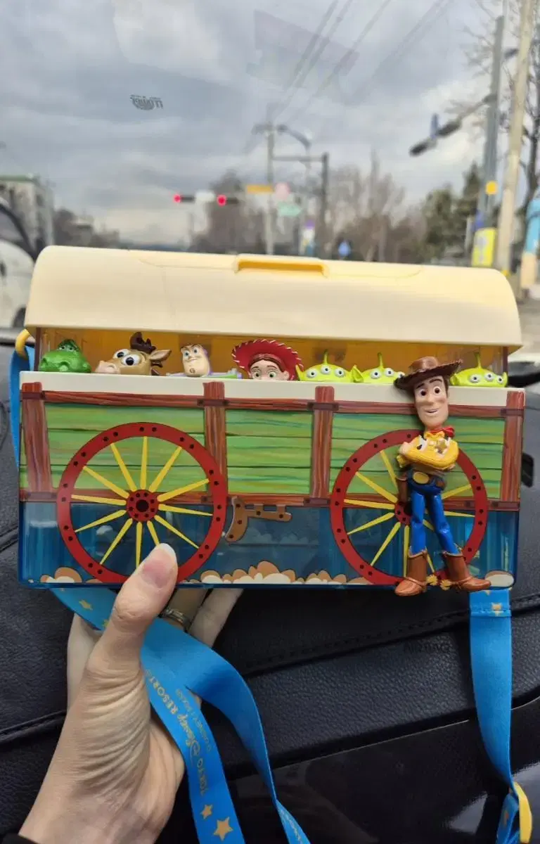 [Toy Story] Disney Pixar Toy Story Woody Wagon Popcorn Bucket Key