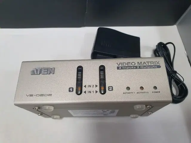 ATEN VS-0202 2X2 VGA/오디오 매트릭스 스위치