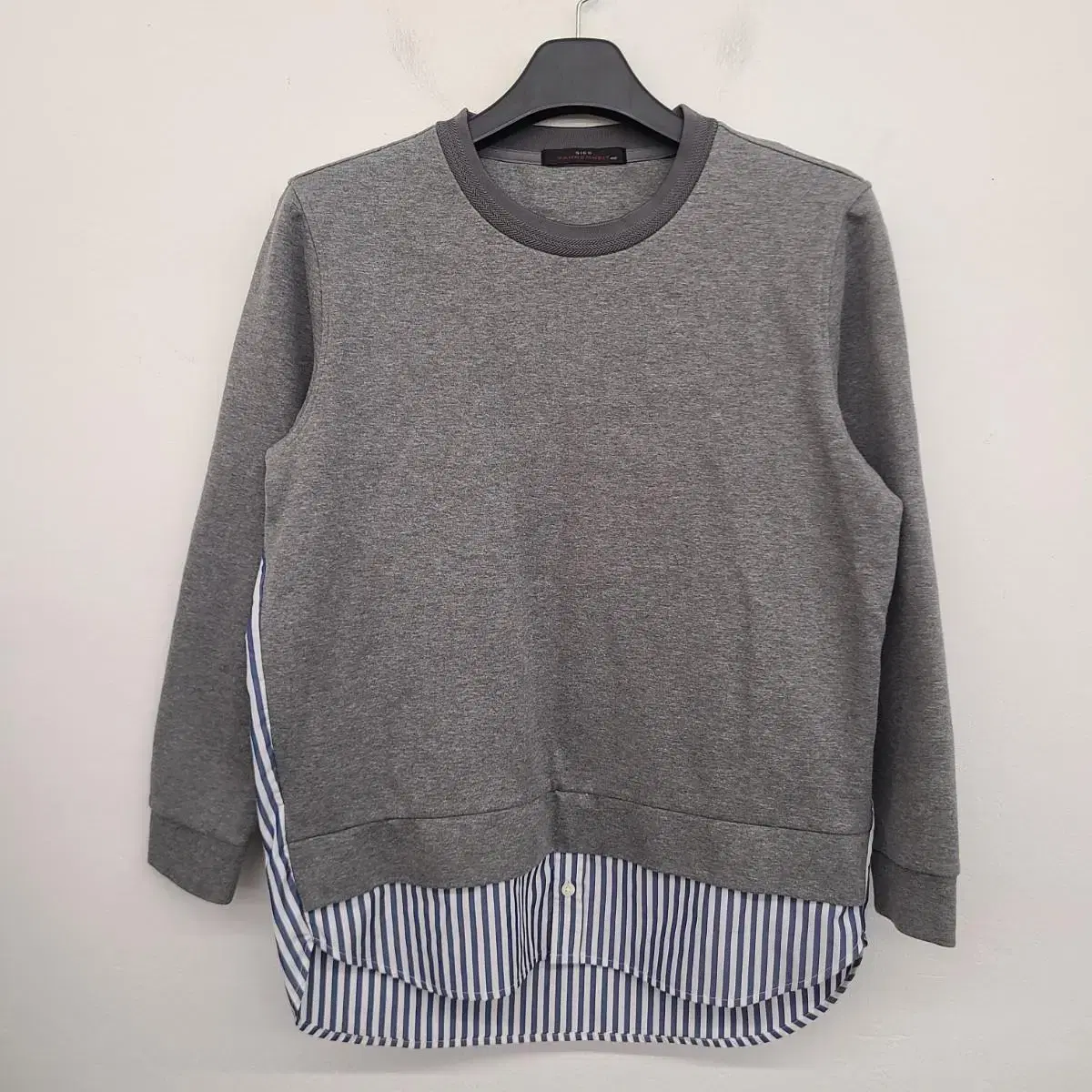 [95/M] Sell layered jersey shirt.