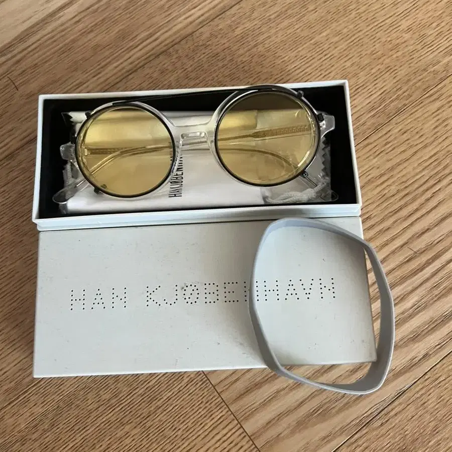 han kjobenhavn 선글라스