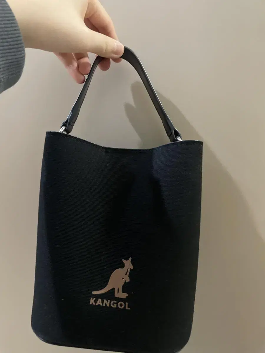 Kangol (genuine) bucket bag