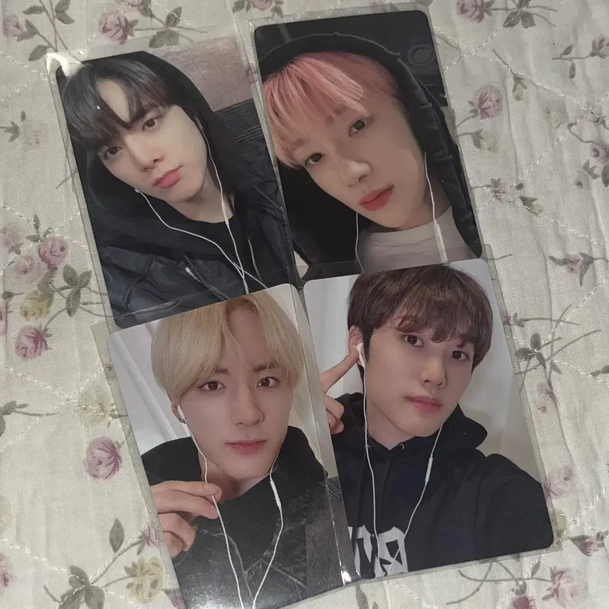 The Boyz Line Earphones younghoon new eric jacob Sell Photocards