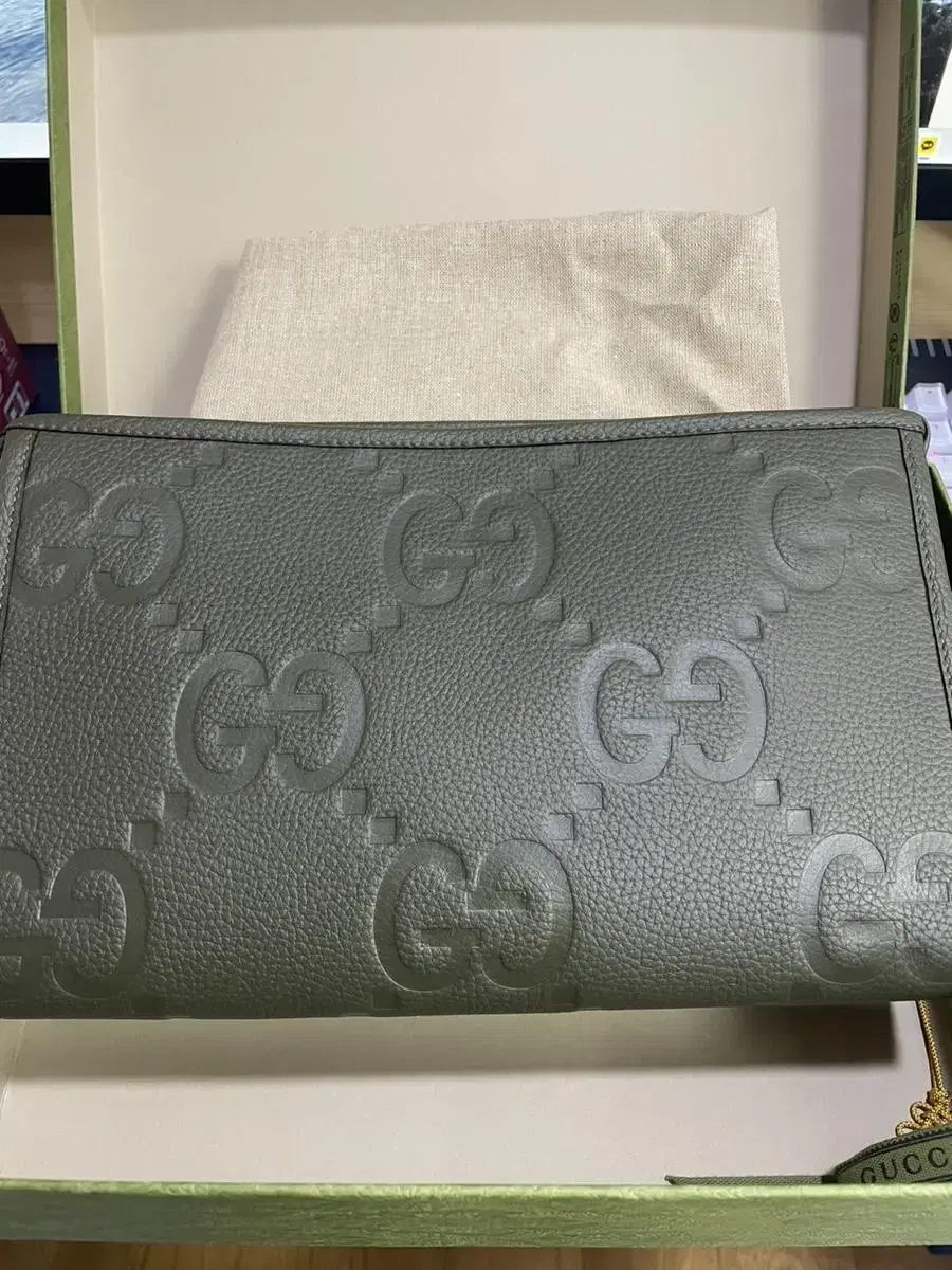 [Gucci] 점보 GG 클러치 (그린/올리브)