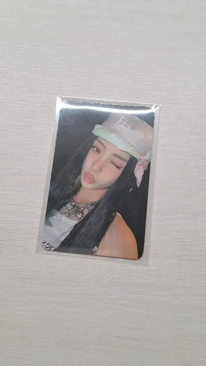 le sserafim easy m2u m2urecord ld huh yunjin photocard sells