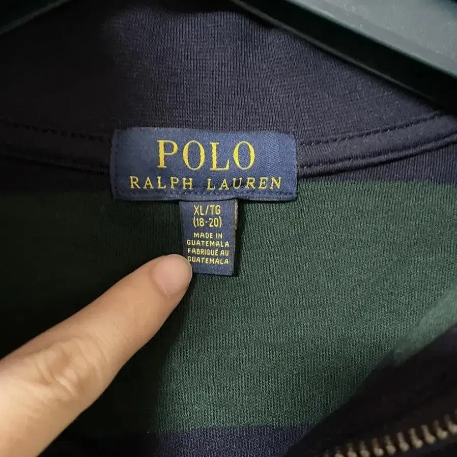 Polo 하프집업풀오버