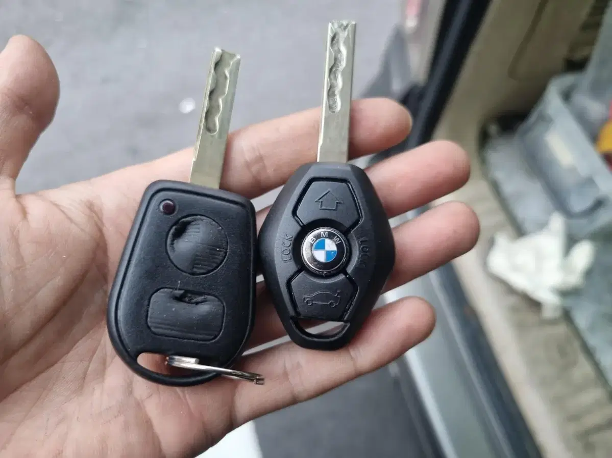 스즈키 야마하 혼다 BMW 오토바이 열쇠키 자동차키 스페어키 복사 수리