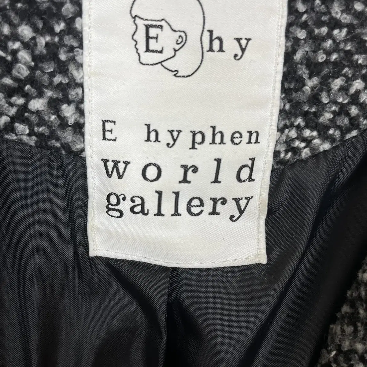 E hyphen world gallery 헤링본 싱글 오버핏 코트