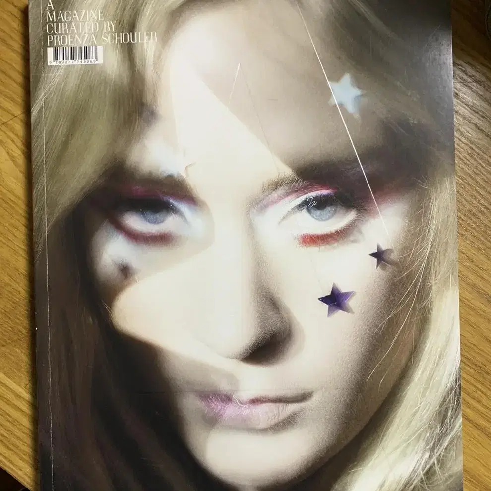 A Magazine 프로엔자 슐러