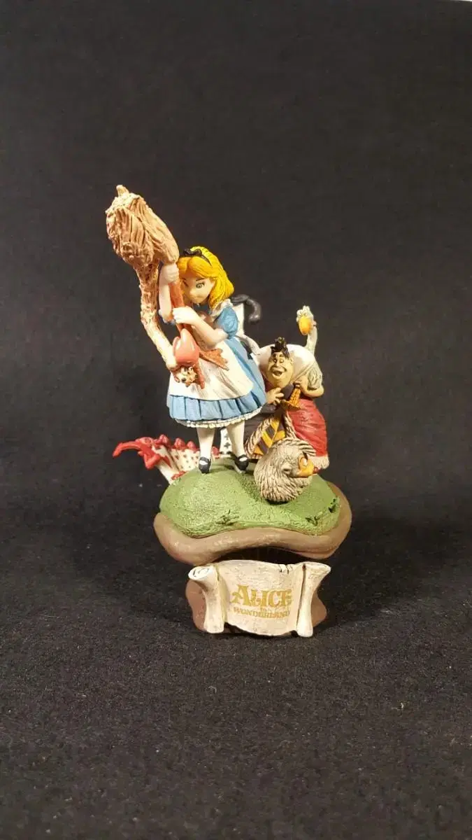 alice Formation Arts figure from Disney's Wonderland.