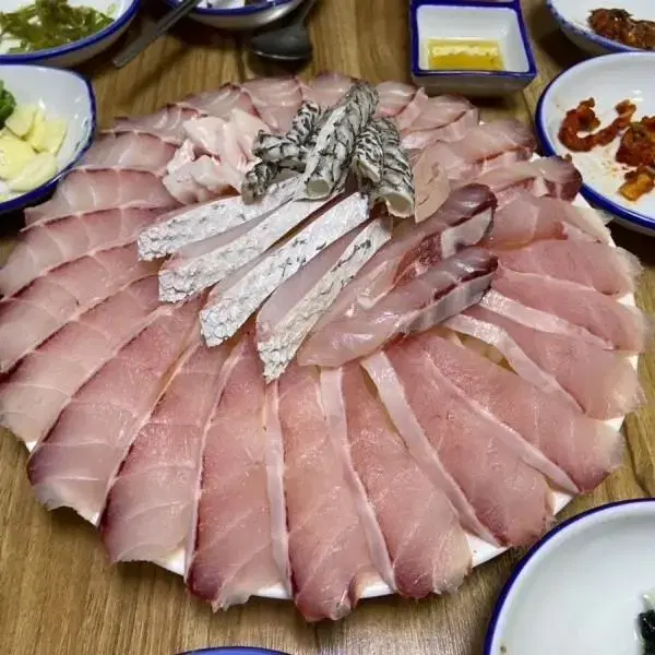 완도 자연산 민어회 3kg 껍질 민어부레 숙성회 지리탕