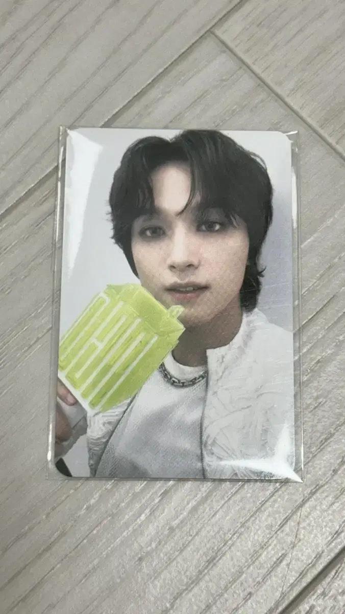 (Price Drop) nct haechan lightstick Bom photocard sealed WTS