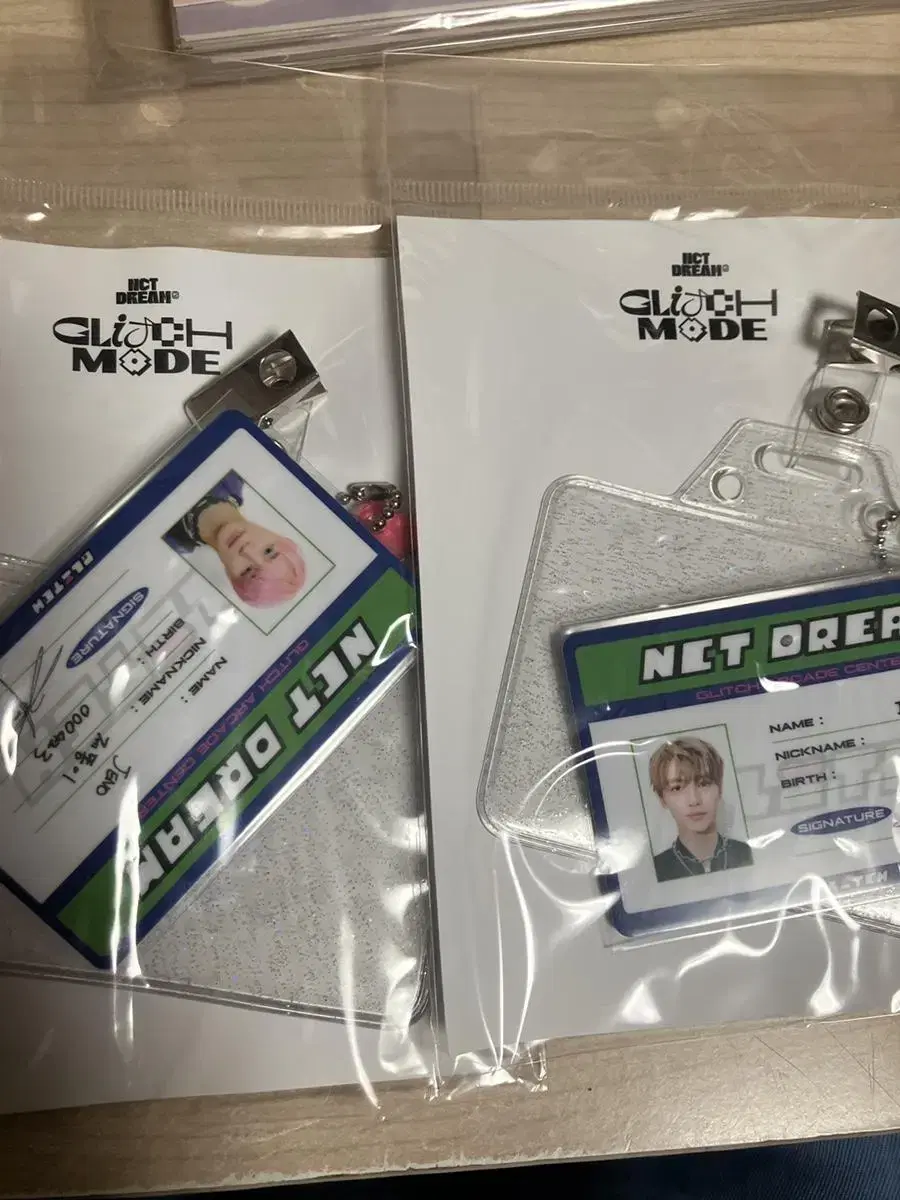 NCT Dream Glitch pop up ID Card hologram WTS