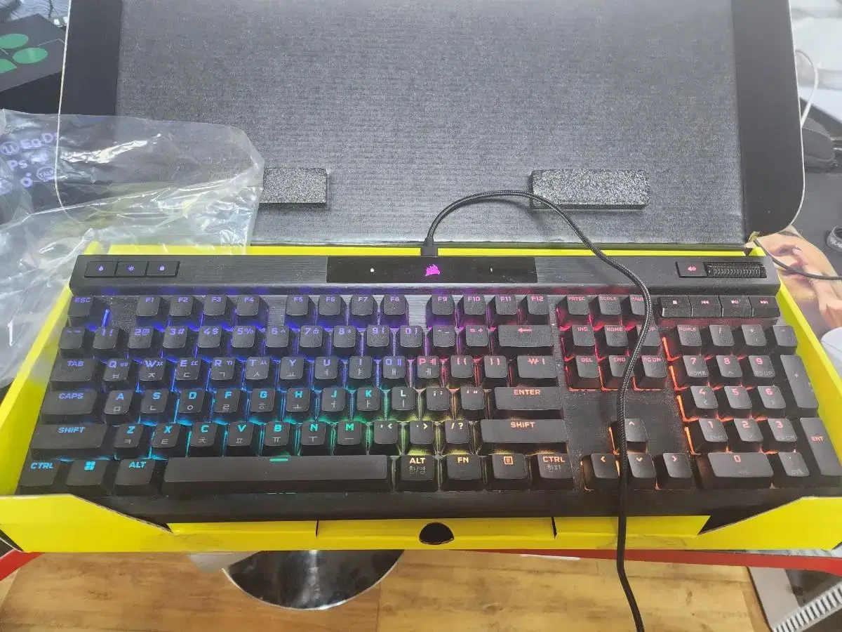 커세어 K70 RGB PRO 저소음적축