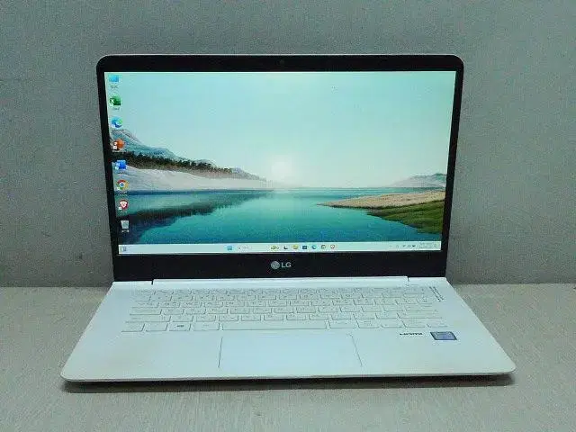 LG gram 14Z960  i5-6 학습 사무 웹서핑 유튜브 동영상