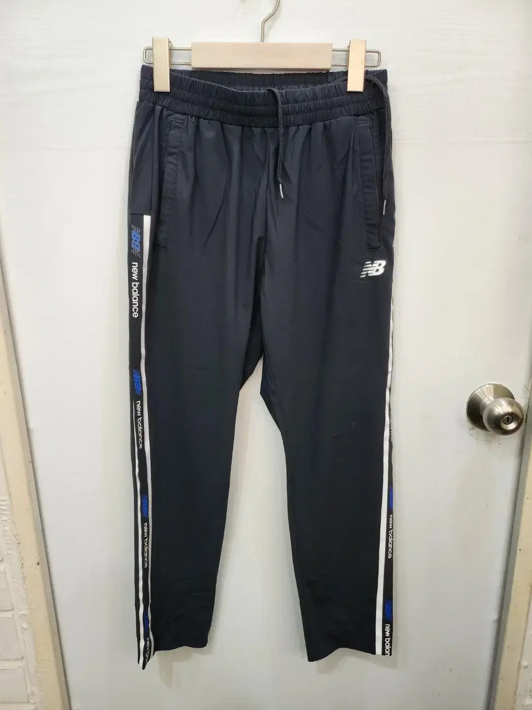 Size 75/S )) New balance New balance pants!