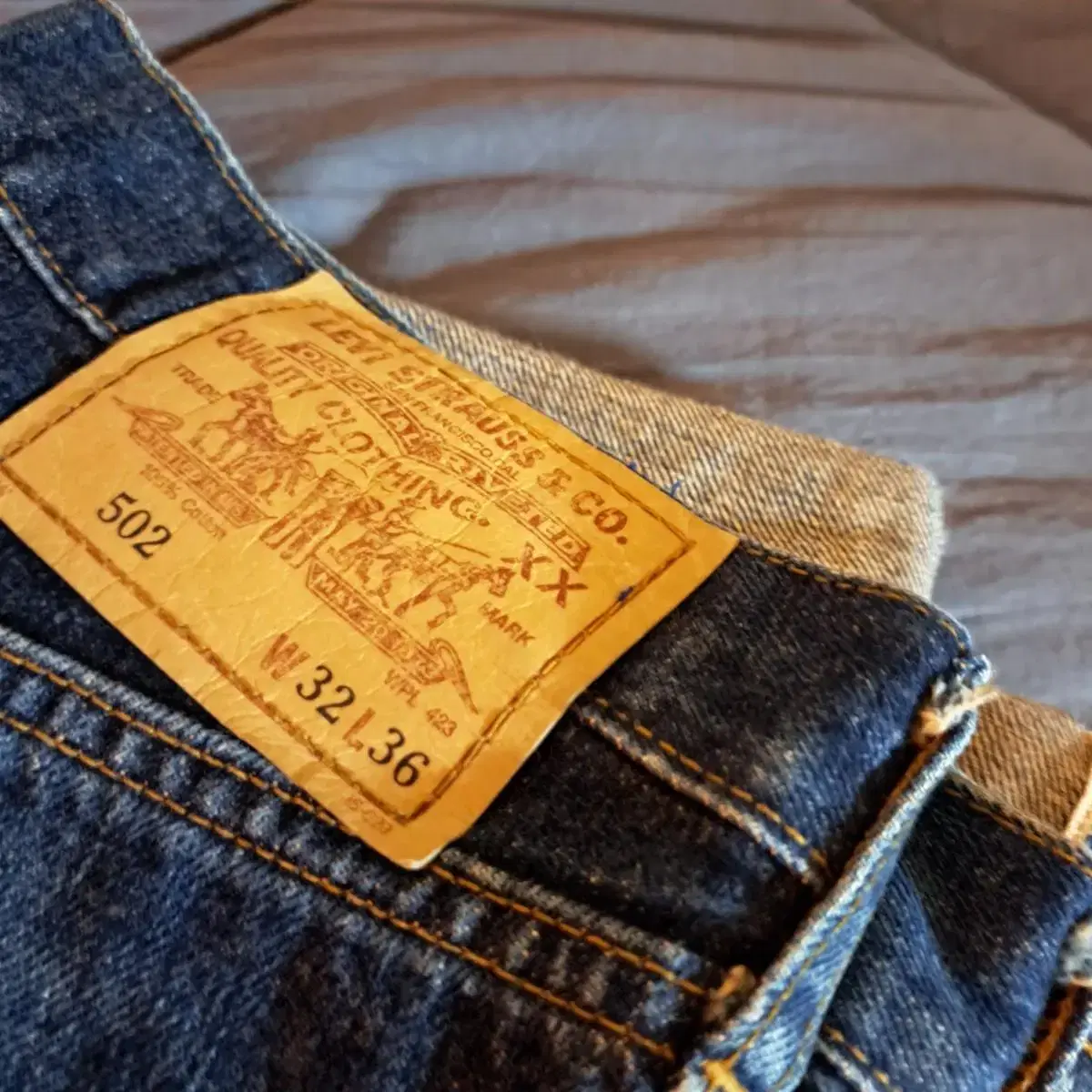 Levi's UNIQUE FADING 빅 E  셀비지 502 Jeans