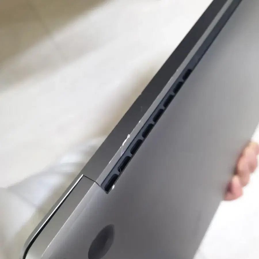 MacBook Pro (15-inch,2018) 팝니다