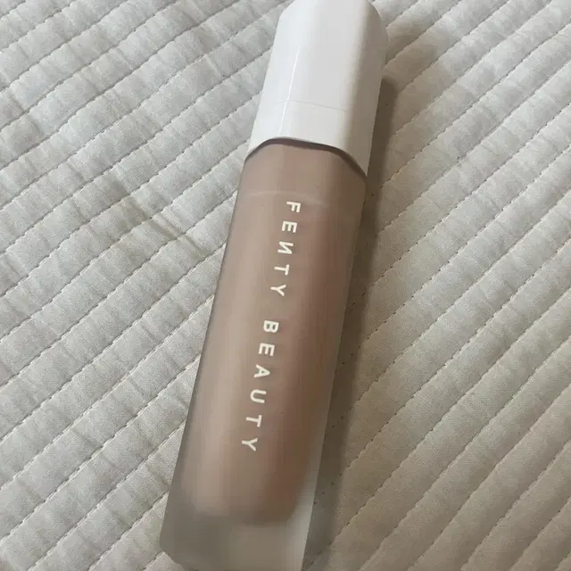 Fenty beauty 펜티뷰티 파운데이션 쿠션 파데 23호 22호