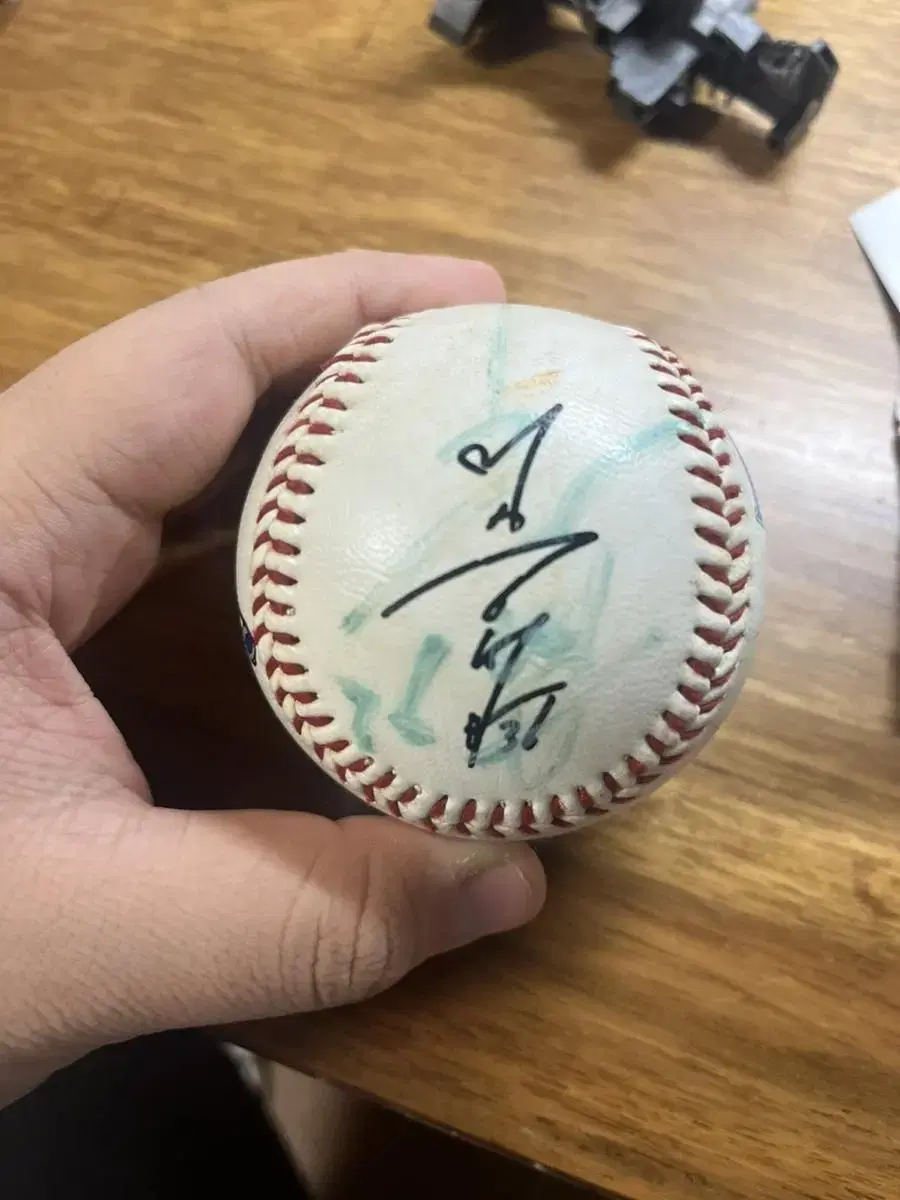 Samsung Lions old logo ball with Lee Seung-yup sign (printed, autographed)