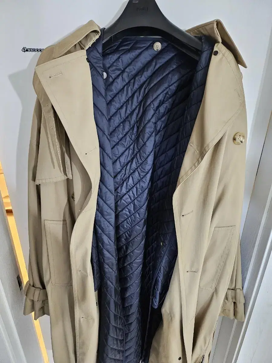 19FW Junji Trench 46