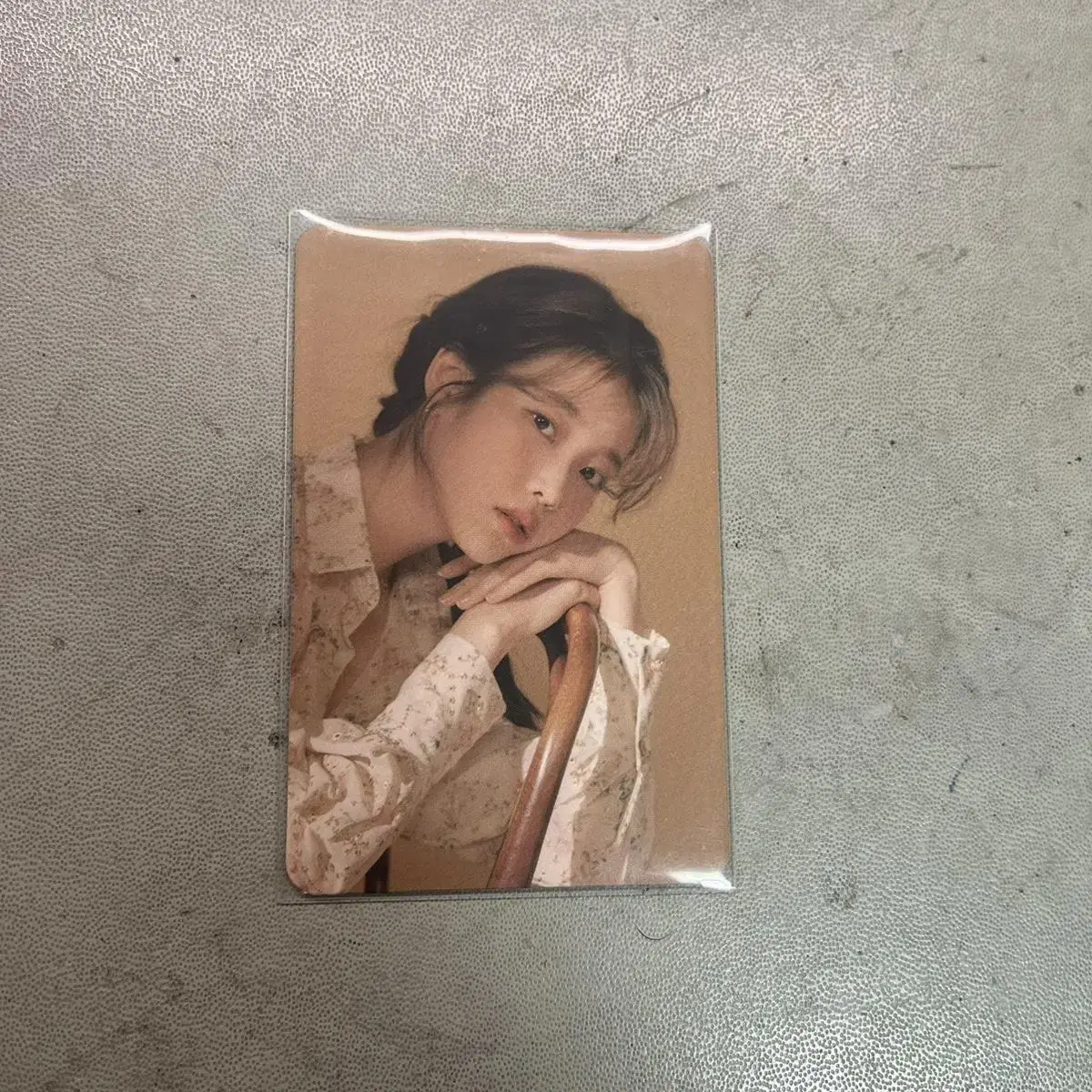 April 2020 BINDER ALBUM B 포카 양도 아이유