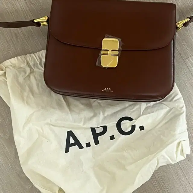 A.P.C 아페쎄 그레이스 백