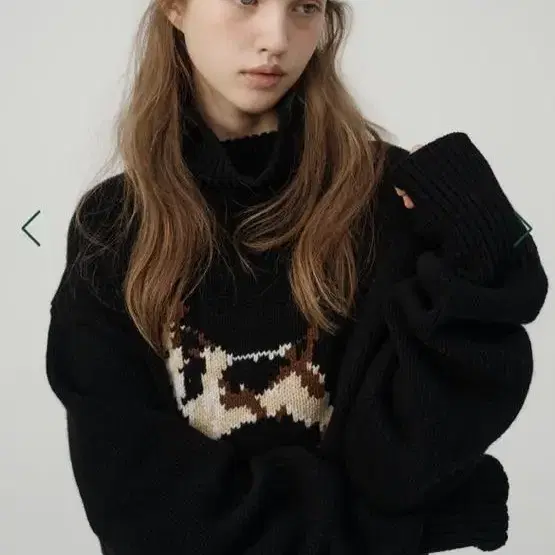 더바넷 Puppy Intarsia Turtleneck Knit Sweat