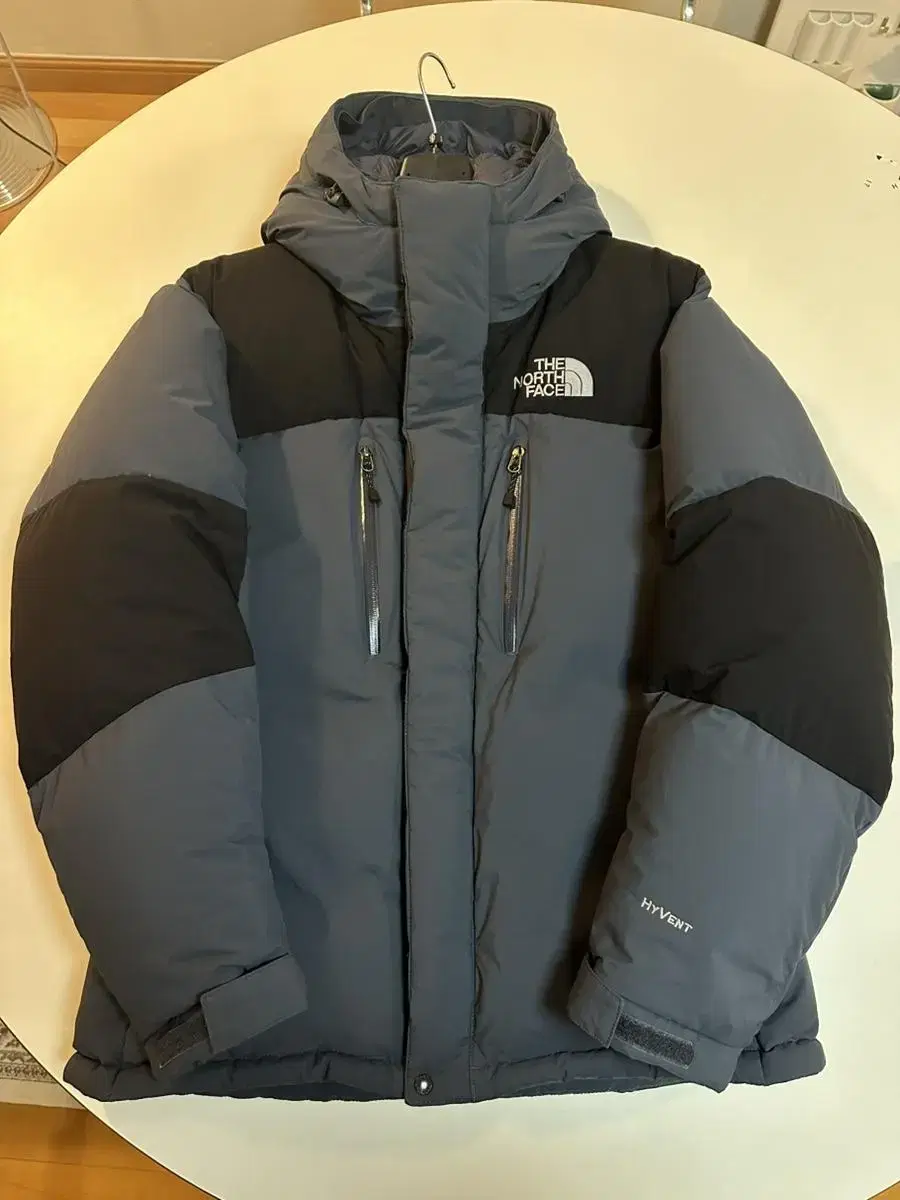 The North Face Prism charcoal color, size L, for sale.