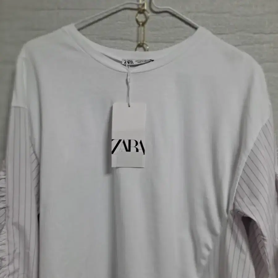 새상품 ZARA 앞뒤언바란스 오버핏 브라우스