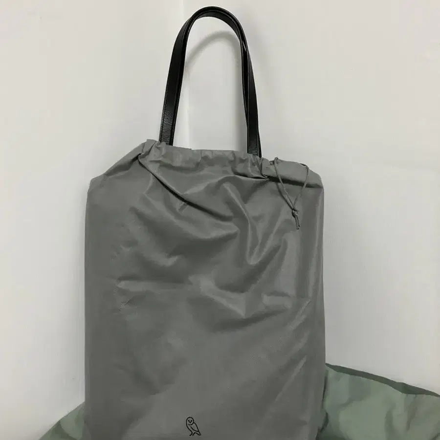 벨로이 가죽 토트백 Bellroy Melbourne Tote - Desi