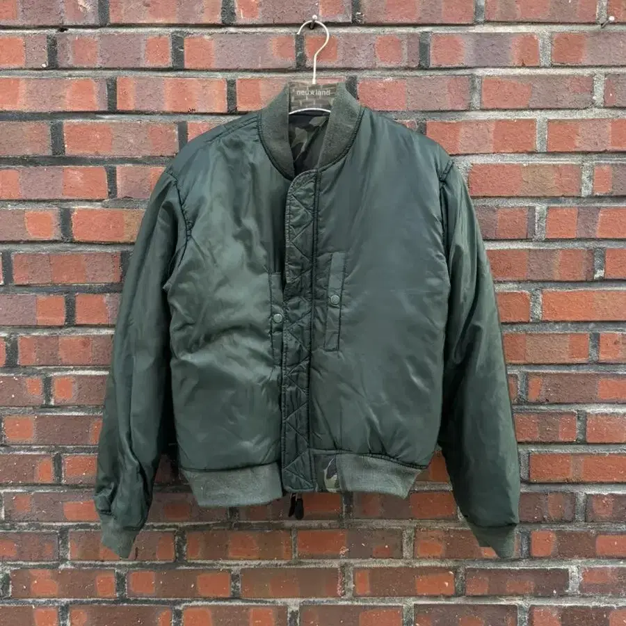 Military Vintage 카모 범버