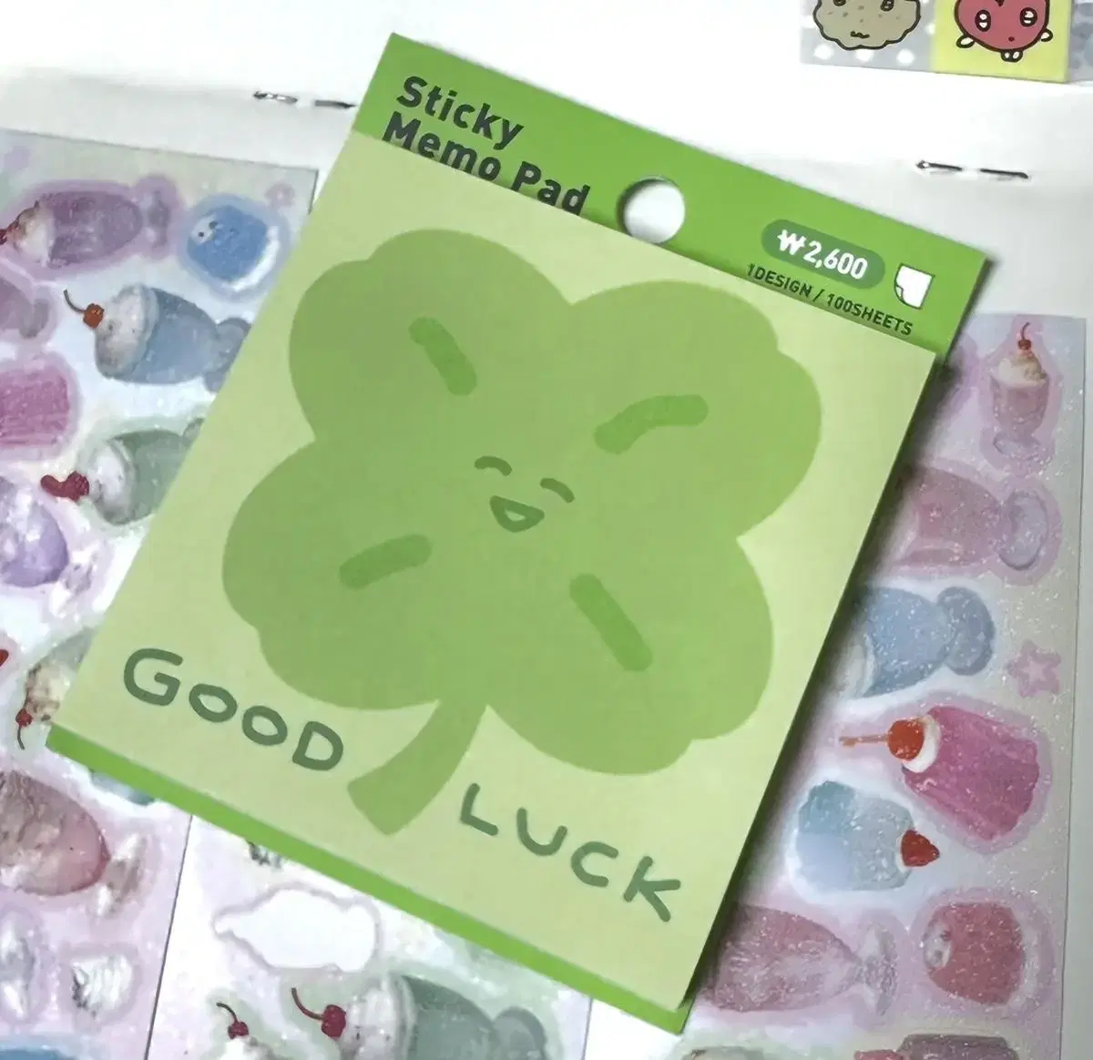 Four-leaf clover sticky note pad